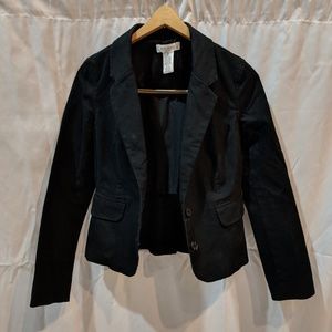 Black fitted button front blazer